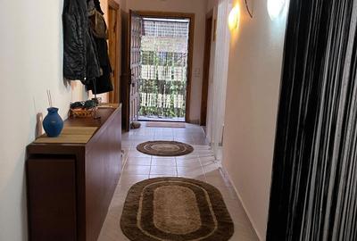 Casă cu 4 camere în Central - 1