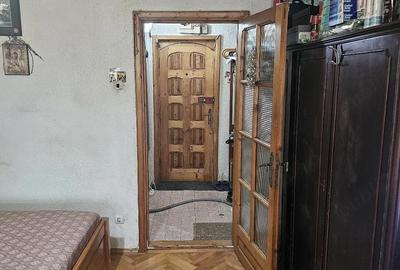 Garsonieră decomandată în Central - 2