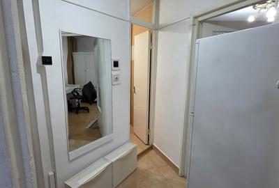 Dristor metrou garsoniera mobiliata si utilata complet - 21