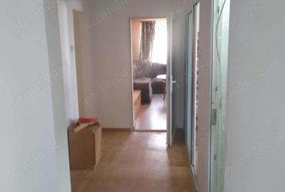 Apartament cu 3 camere decomandat în Central - 1