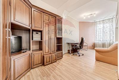 Apartament cu 3 camere decomandat în Boul Roșu - 10