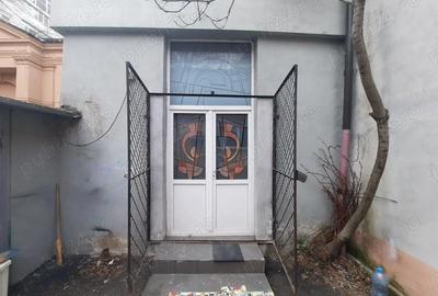 Spațiu comercial, de 33 mp, în Titulescu - 2