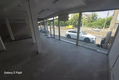Spațiu comercial, de 220 mp, în Militari - 2