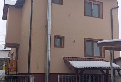 Casă cu 4 camere decomandat cu Teren 710 Mp în Poplaca - 13