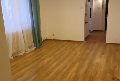 Apartament cu 3 camere în Tătărași