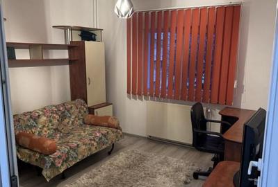 Apartament 3 camere renovat intrare Racadau - 4