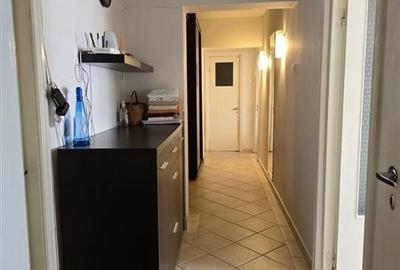 Apartament cu 3 camere semidecomandat în Ștefan cel Mare