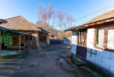 Casă cu 4 camere cu Teren 390 Mp în Peștenița - 27