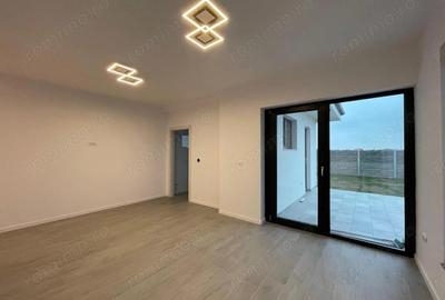 Casă cu 3 camere cu Canalizare în Urseni - 8