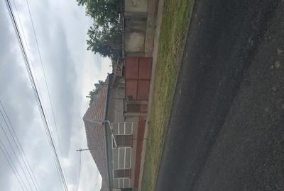 Casă cu 6 camere cu Teren 8000 Mp în Iratoșu - 2