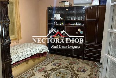 Casă cu 5 camere cu Teren 2300 Mp în Pocola - 9