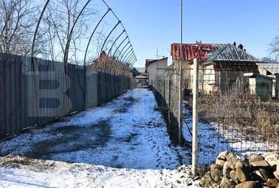 Casă cu 4 camere cu Teren 1000 Mp în Central