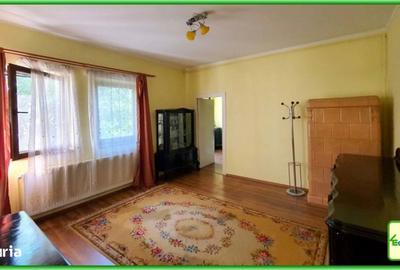 Casă cu 4 camere semidecomandat în Central - 11