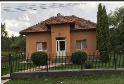 Casă cu 4 camere în Central - 4