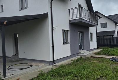 Casă cu 4 camere în Letea Veche - 5