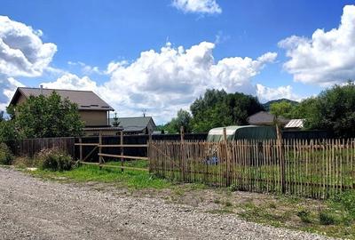 Lot de teren pentru casa in cartier linistit si usor accesibil - 2