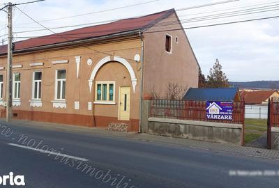 Casă cu 4 camere cu Teren 763 Mp în Central - 9