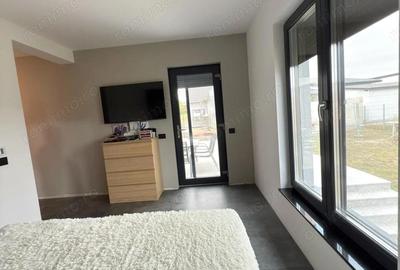 Casă cu 5 camere cu Canalizare în Ghiroda