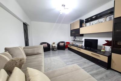 Apartament 3 camere ,zona doi stejari - 1