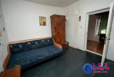 Casă cu 3 camere cu Teren 334 Mp în Babadag - 10