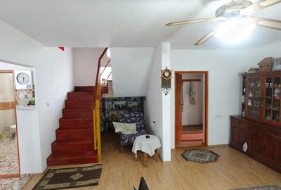 Casă cu Teren 18 Mp în Cătălina - 10