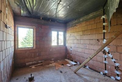 Apartament cu 2 camere decomandat în Uverturii - 6