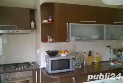 Casă cu 4 camere cu Teren 250 Mp în Gulia - 1