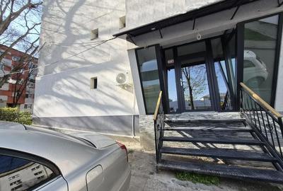 Apartament cu 5 camere decomandat în Est - 2