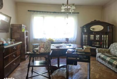 Casă cu 3 camere decomandat în Central - 18