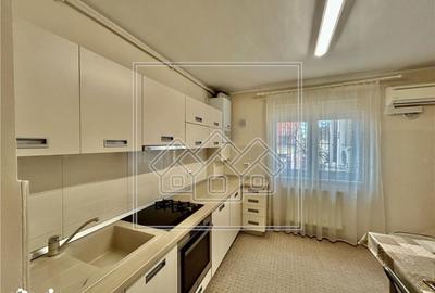 Apartament cu 3 camere decomandat în Terezian - 18