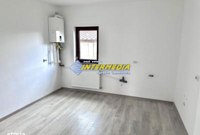 Casă cu 3 camere cu Teren 330 Mp în Micești - 10