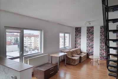 Apartament cu 3 camere semidecomandat în Central - 1