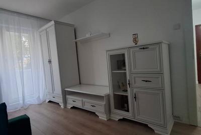 Apartament cu 2 camere semidecomandat, mobilat în Circumvalațiunii - 2
