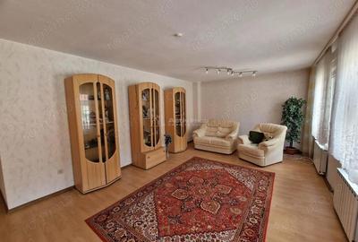 Casă cu 7 camere cu Teren 720 Mp în Vest - 13