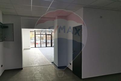 Spa?iu comercial de 82mp de inchiriat in zona Calea Bu... - 2
