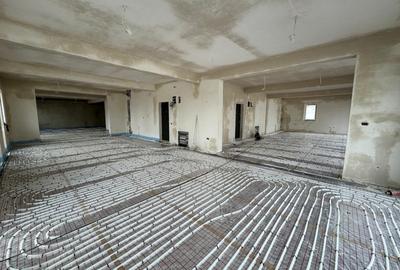 Spatiu comercial NOU, vitrat cu vad la strada principala D-na Stanca - 8