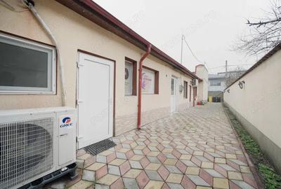 Casă cu 12 camere cu Canalizare în Eroii Revoluției - 2