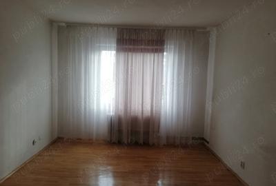 Apartament cu 3 camere decomandat în Reghin