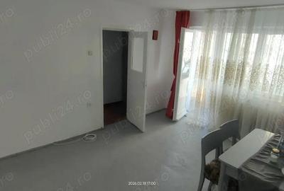 Apartament cu 3 camere semidecomandat în Dacia