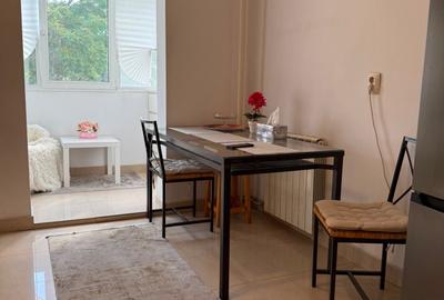 Apartament cu 3 camere decomandat în Crângași - 5