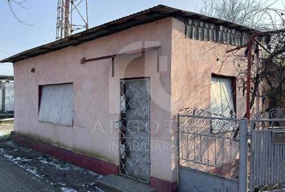 Casă cu 4 camere în Ulmeni - 2