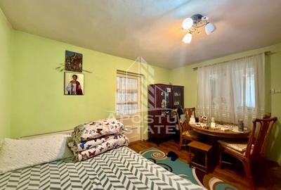 Casă individuală cu 6 camere cu Canalizare în Plopi - 2