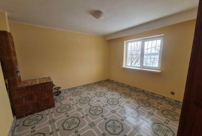 Casă cu 4 camere în Pecineaga - 5