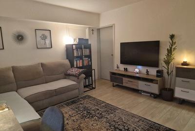 Apartament cu 3 camere semidecomandat în 1 Mai - 11