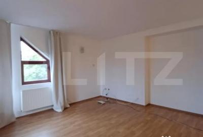 Casă cu 5 camere cu Teren 600 Mp în Central - 9