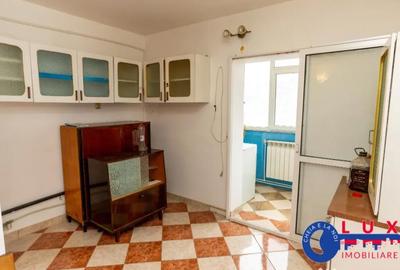 Apartament cu 3 camere decomandat în E3 - 8