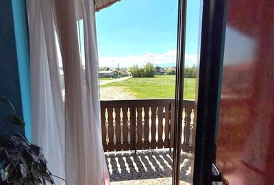 Casă cu 4 camere cu Canalizare în Colonia Bod - 8