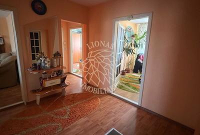 Apartament cu 4 camere decomandat, mobilat în Central - 1
