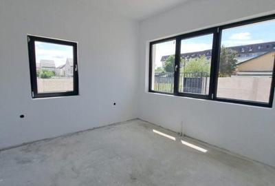 Casă cu 5 camere cu Teren 300 Mp în Central - 8