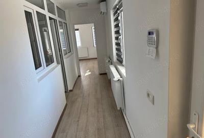Spațiu comercial, de 163 mp, în Central - 7